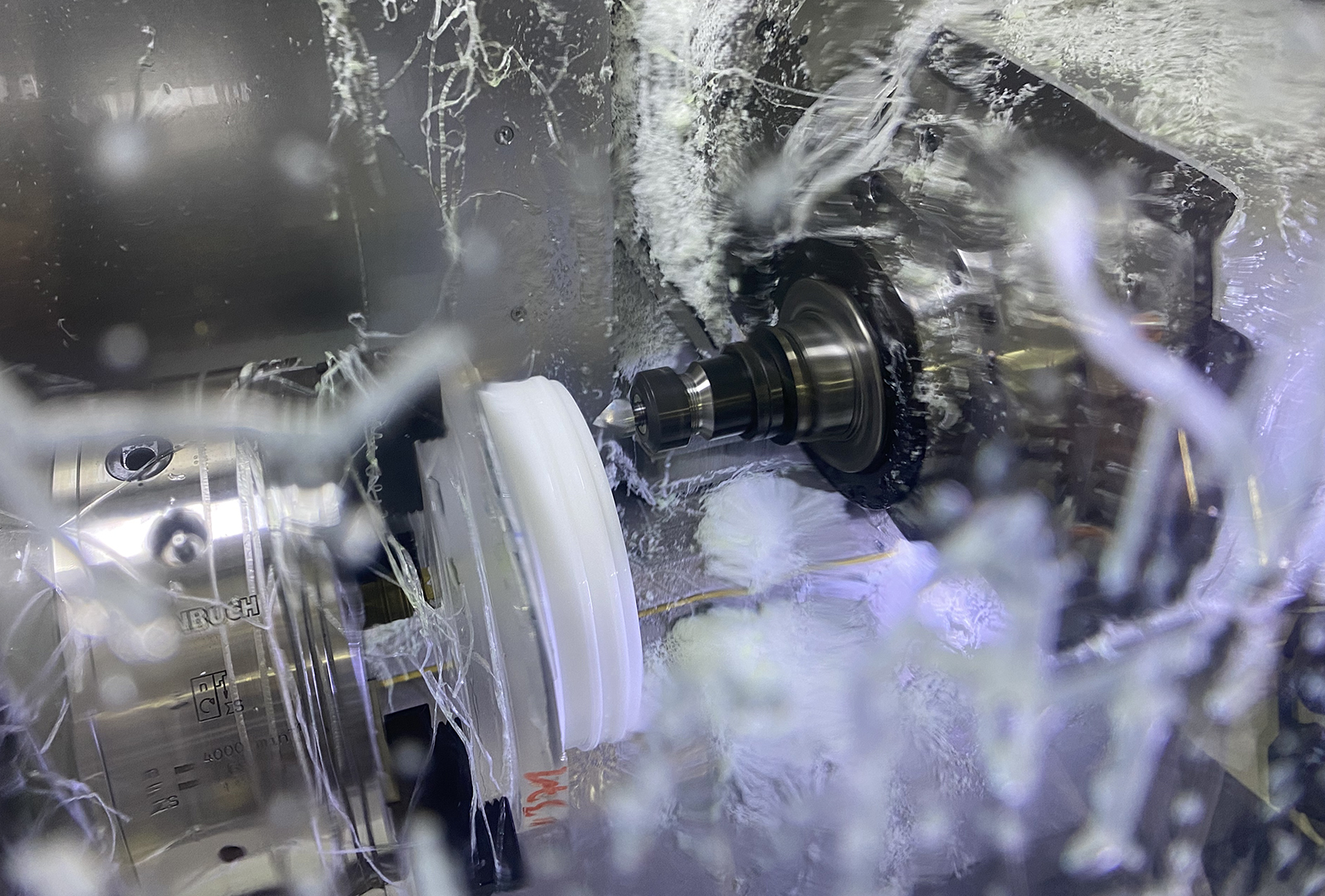 cnc-drehen01 Kunststoffbearbeitung mit CNC-Drehmaschinen
