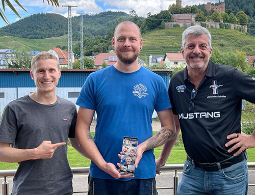 10 Jahre im Unternehmen: Schäfer Kunststofftechnik gratuliert Stephan Litterst