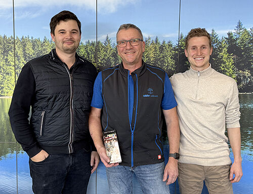 15 Jahre bei Schäfer Kunststofftechnik: Stefan Kern feiert Jubiläum