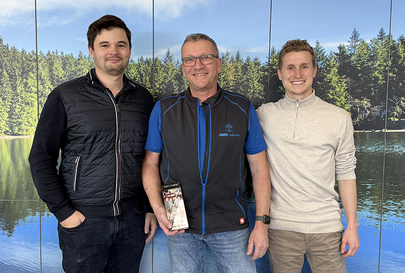 sKern_BiB 5-Achs-Fräsmaschine in der Kunststoffverarbeitung