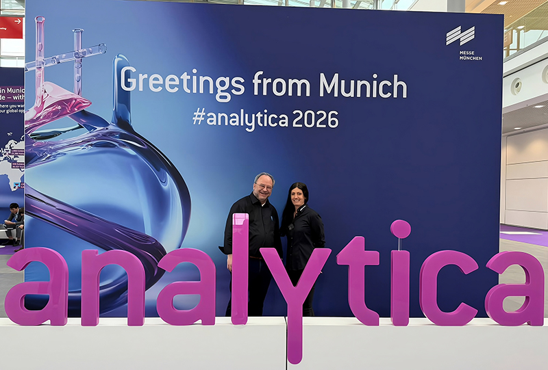 analytica26BiB 5-Achs-Fräsmaschine in der Kunststoffverarbeitung